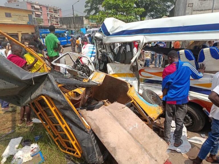 Route du Zoo – Abobo : Un accident fait 1 mort et 25 blessés