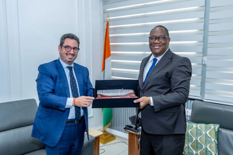 Partenariat maritime : Téné Birahima Ouattara et le patron de MSC explorent de nouvelles perspectives