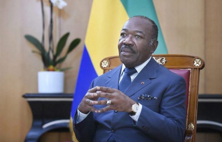 Gabon : Ali Bongo saisit le régulateur financier pour débloquer ses avoirs bancaires