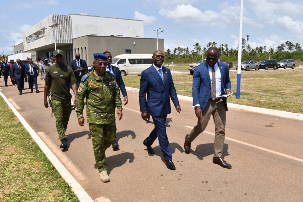 Coopération militaire Côte d’Ivoire-RDC: Guy Kabombo Muadiamvita séduit par l’expertise de l’AILCT